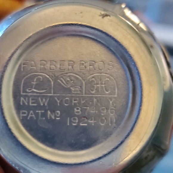 Vintage Art Deco Salt and Pepper Amethyst Glass - Picture 5 of 5